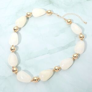 Bohemian Resin Marbled White Beaded Necklace